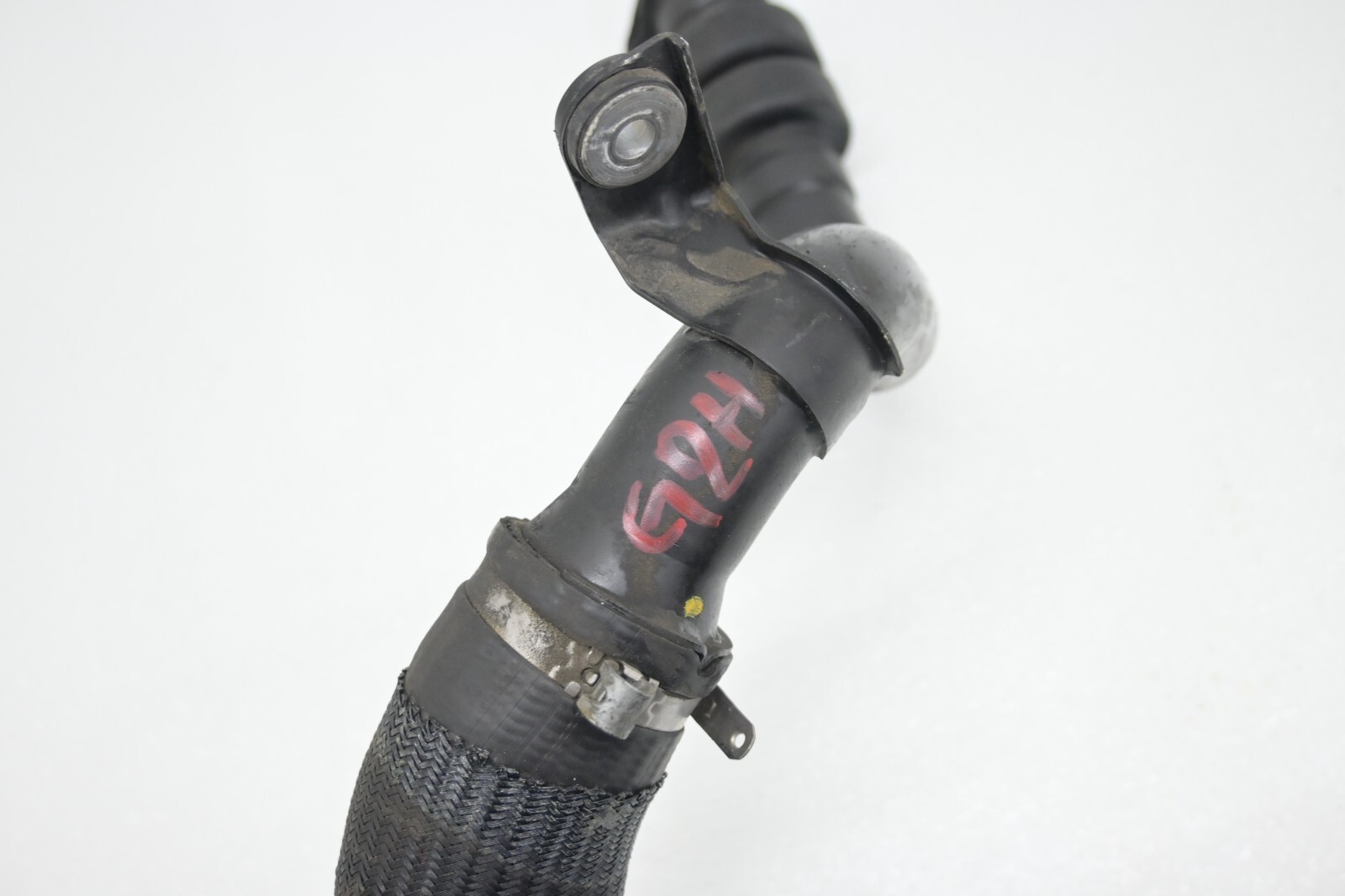 Maserati Ghibli 2014-2021 LEFT Charge pipe P/N 1130057