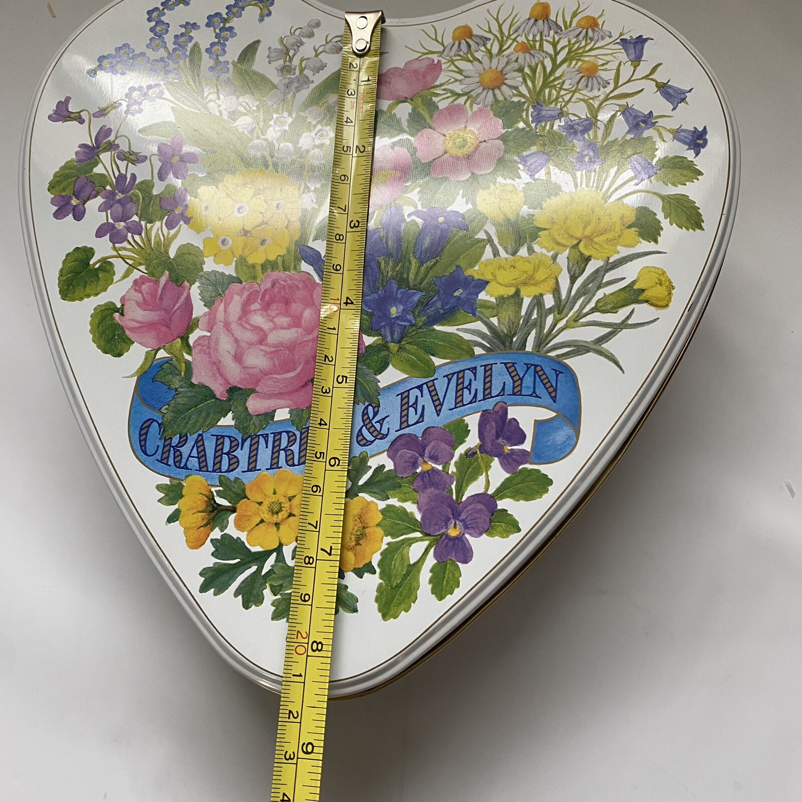 Crabtree & Evelyn Heart Tin Full Of Peach Kernel Apricot Soaps Oil Lotion 1985