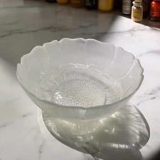 Vintage ARCOROC Fleur Flower Large Serving Bowl Embossed Clear Glass 10.5” Franc