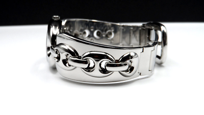 Gucci Silver-Tone Black Dial Bangle Watch GUCCI Stainless Steel Black Dial Bangle Women main image 2