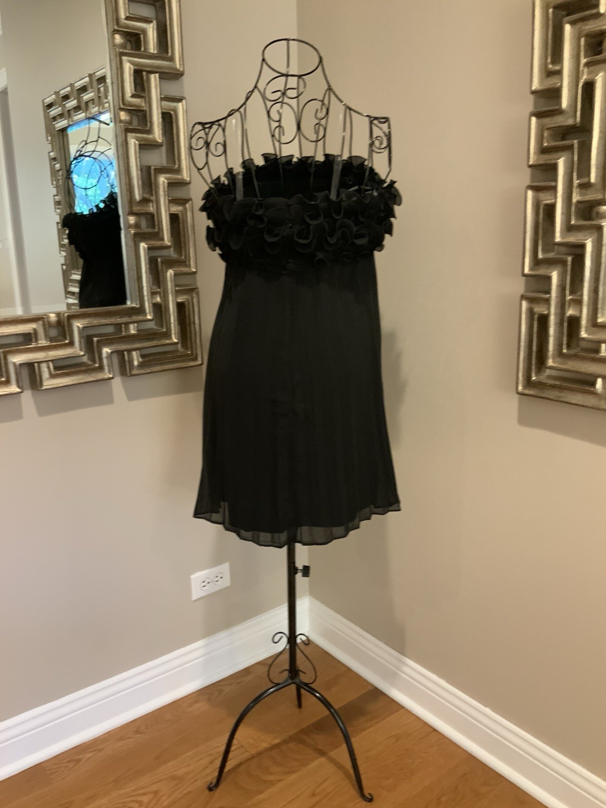 LULUS Black Strapless Ruffled Shift Mini Dress Sz… - image 6