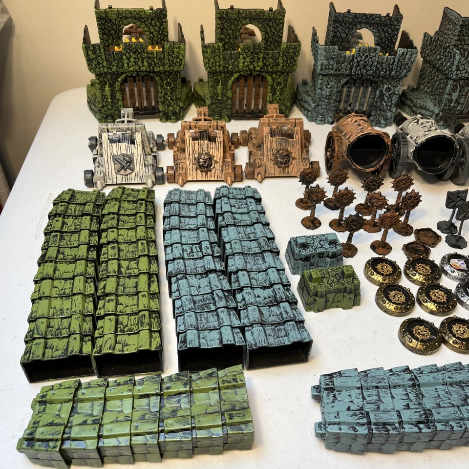 2007 Battleground Crossbows & Catapults War Chest Lot Incomplete Multiple Sets - Image 2 of 4