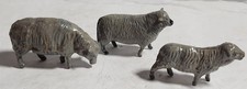 BRITAINS VILLAGE FARM SHEEP GRAZING STAND SET OF 3 LEAD FIGURES VINTAGE ENGLAND