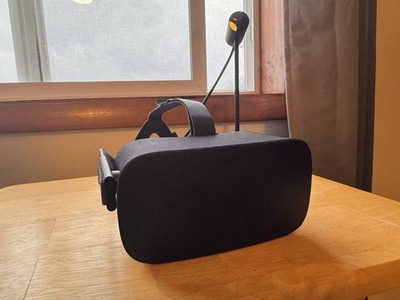 Oculus Rift CV1 Virtual Reality Headset