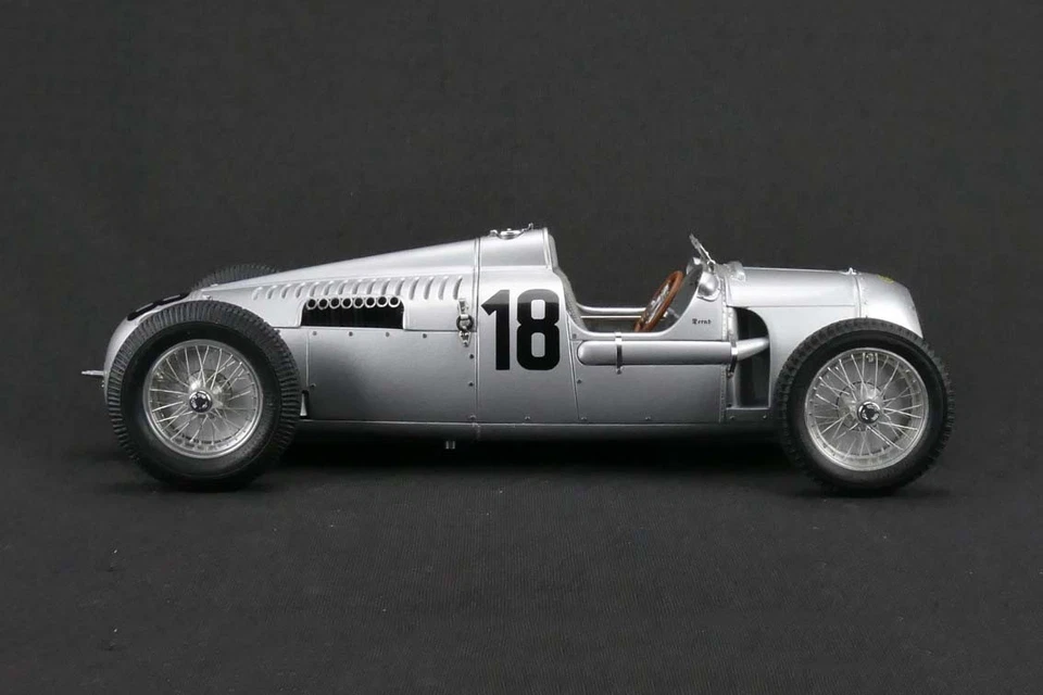 CMC Auto Union Type C #18, Eifel Race 1936 1/18. M-161 - Immagine 4 di 4
