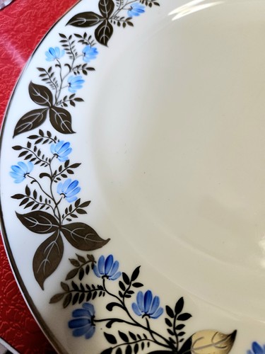 Wedgwood Art Deco Silver Luster Blue Flowers Dinner Plates WH3623 - Picture 3 of 4