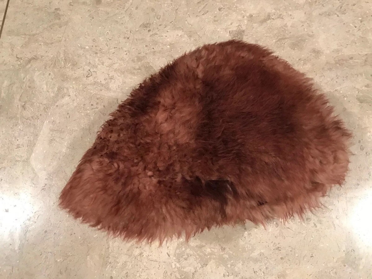 VTG. MARSHALL FIELD & CO HAT BARS GENUINE LAMBS FUR HAT SIZE 