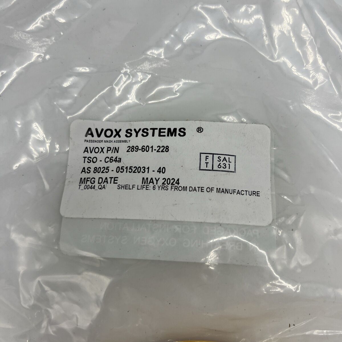 AIRCRAFT PASSENGER OXYGEN MASK ASSEMBLY AVOX SYSTEMS TSO AIRCRAFT PASSENGER OXYGEN MASK ASSEMBLY AVOX SYSTEMS TSO