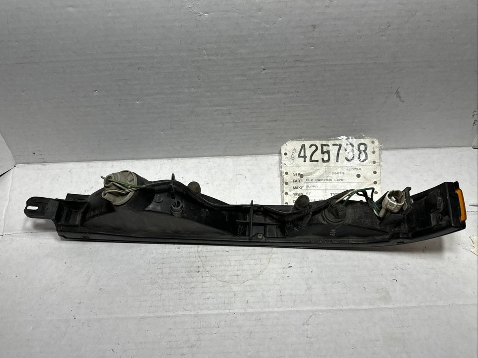 Luz de señalización de giro izquierda Toyota Supra 1987 OEM Foto 2 de 4