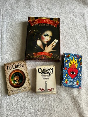 4 Deck Bundle, Divine Circus Oracle, Caravan of Seekers, Del Fuego, Le Claire