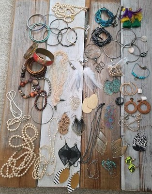 Mixed Lot VTG Contemporary Costume Jewelry Earrings Necklaces Pearls  Craft Etc