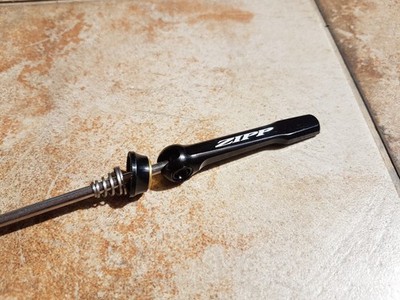 New ZIPP quick release skewer, rear QR, 135mm, NEW !!!