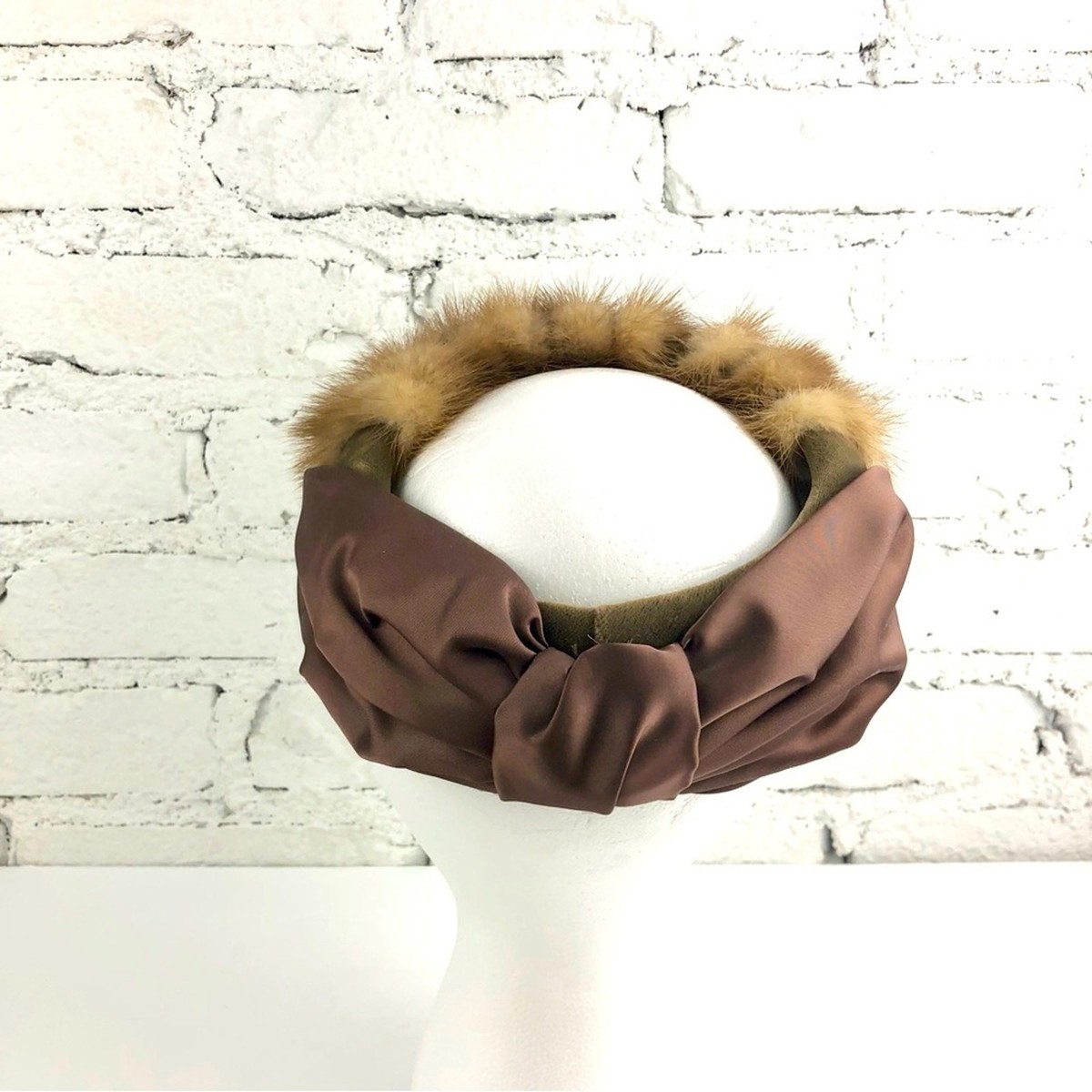 Vintage M. Berne Mink Fur Ribbed Satin Bow Headband Hat | eBay display picture 1