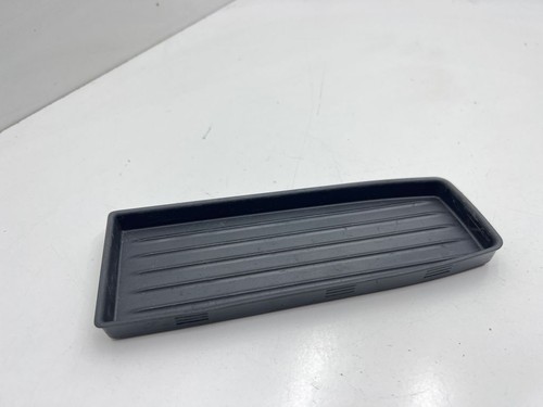 Glove box mat
