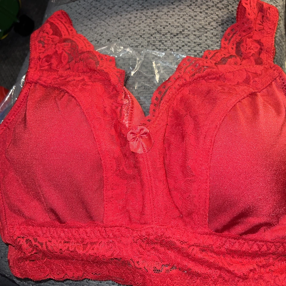 Sujetador de ocio de encaje pin-up Rhonda Shear Ahh con almohadillas extraíbles, rojo, mediano Foto 2 de 2