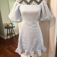 She & Sky Light blue floral puff‑sleeve dress, fitted bodice, flared hem 0684