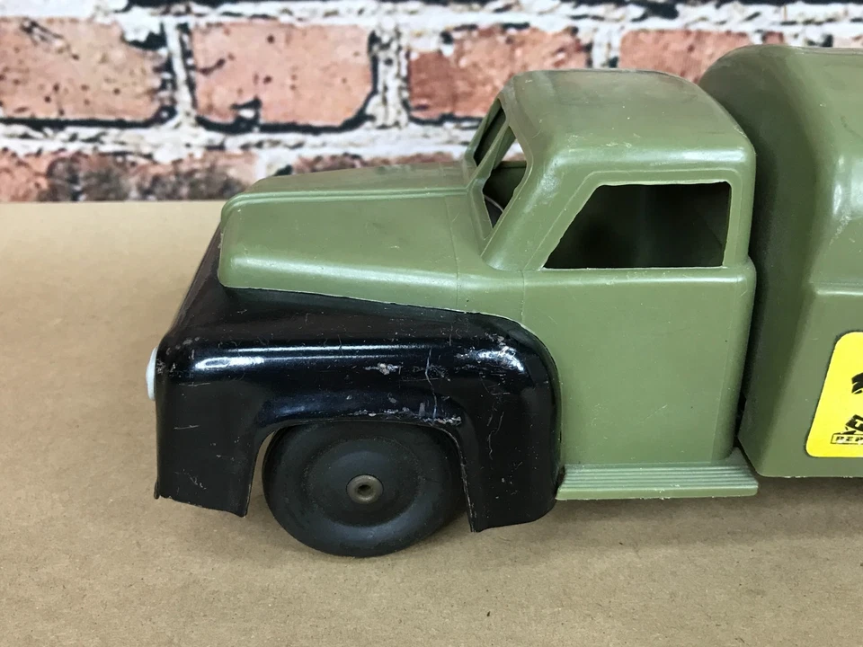 Vintage Irwin Telephone Repair Company Truck Metal & Plastic With Scissor Lift.. - Image 3 of 4