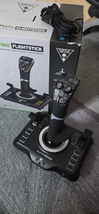 Turtle Beach VelocityOne Flightstick Xbox und Windows kompatibel