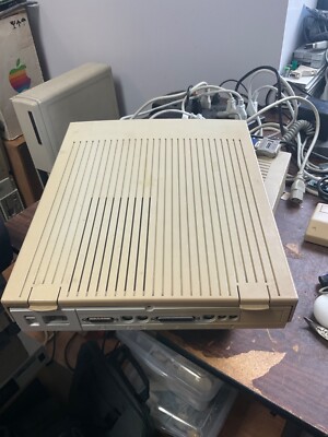 アップグレード済み Macintosh LC III SD & Ethernet Macintosh LC IIi 8MB RAM, 530 MB HD, 1.44 Floppy Drive, new PRAM