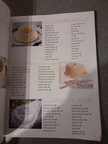 Decorating Cakes a Reference & Idea Book - Foto 4 di 7