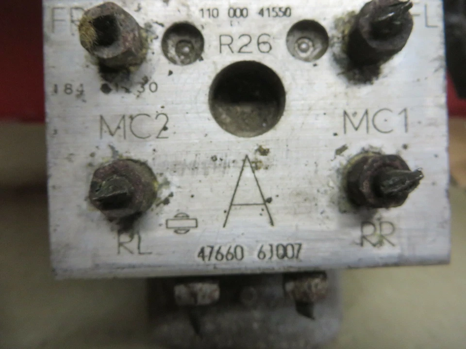 Módulo bomba antibloqueo unidad ABS Infiniti G20 01 02 2001 2002 OEM # 476606J007 Foto 3 de 4