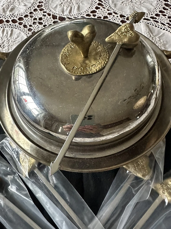 Michael Aram Fondue Cuenco Con Tenedores Raro Hermoso Corazón Detalles Mano Fond Ofyou Foto 3 de 4