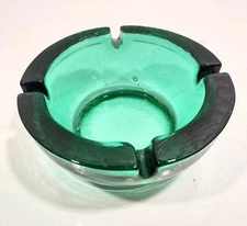 Vintage Green Glass Ashtray Bowl Art Glass Round Heavy 6" X 2.5"