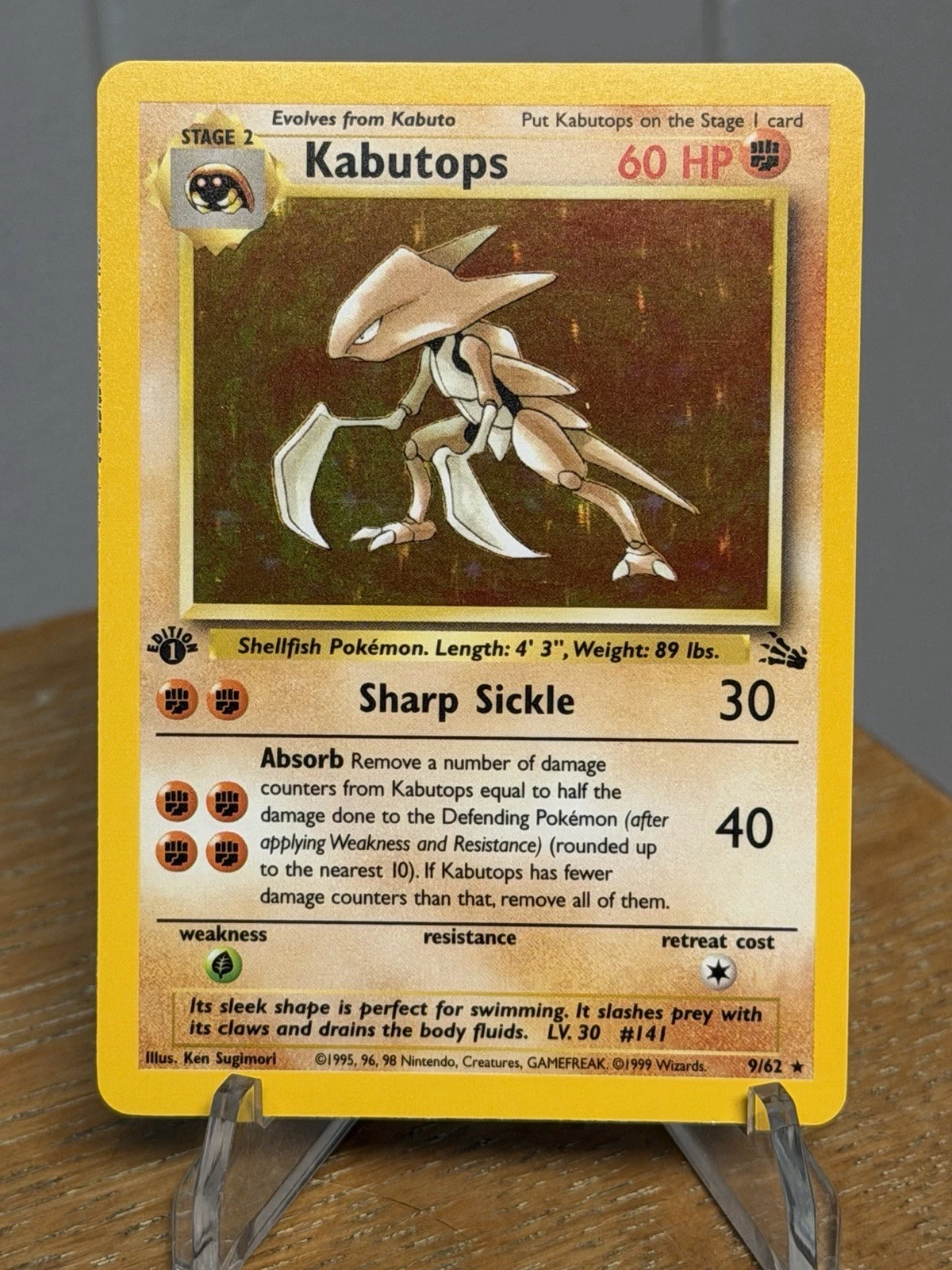 First Edition Fossil Kabutops #9/62 Vintage Holo NM- *FRONT-LEFT EDGE WEAR*
