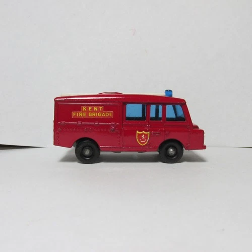 OLD DIECAST LESNEY MATCHBOX NO. 57 LAND ROVER FIRE TRUCK 1966 MADE IN ENGLAND