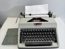 Vintage Olympia (SM9 De Luxe) Typewriter, excellent Condition, 1969 west germany thumbnail