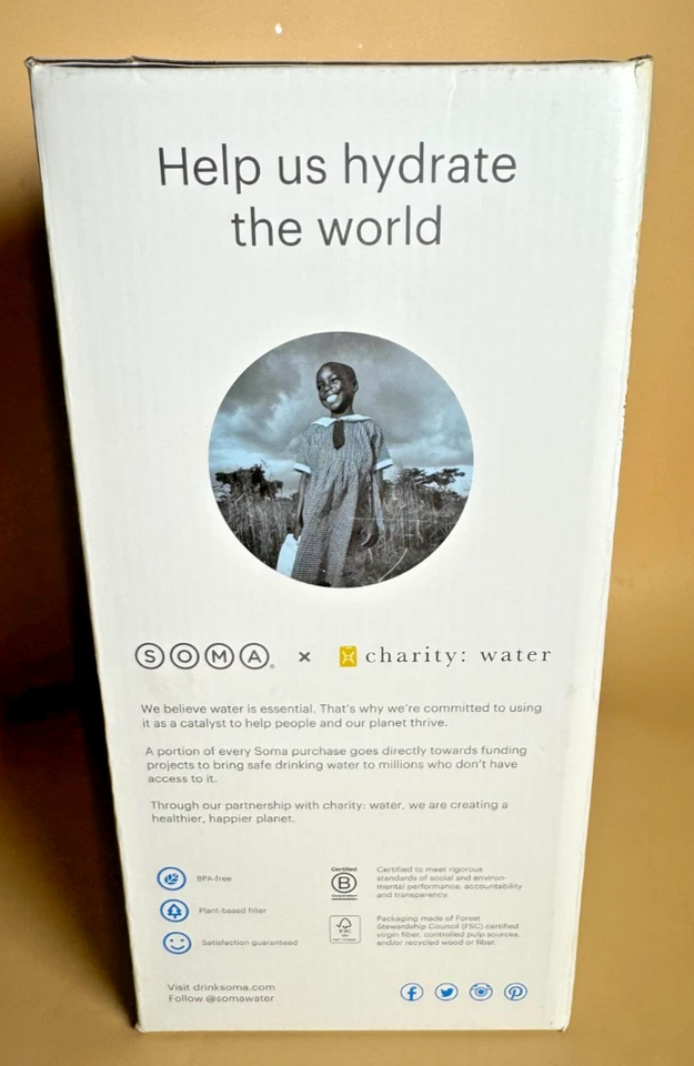 Soma 10-Cup Water Filter Pitcher – White with Sustainable Wood Handle – Open Box - Image 4 of 4