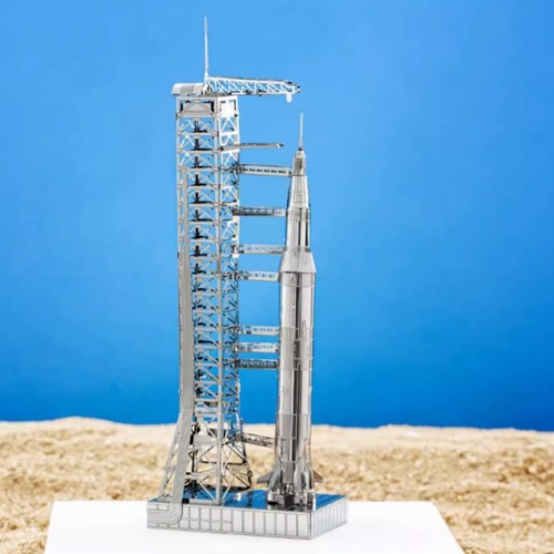 New 15cm X 5cm 1:770 Metal USA Apollo 11 Saturn V w/ Gantry Unassembled Model - Picture 16 of 16