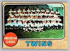 1968 TOPPS #137 MINNESOTA TWINS TEAM CARD W/KILLEBREW/CAREW/KAAT/OLIVA