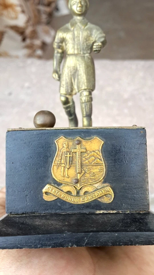 1965 Vintage Brass Certa Bonum Certament Football Shield Old Collectible M243 - Bild 4 von 4