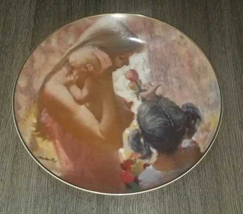 1983 The Hamilton Collection Mother's Day"A GIFT OF LOVE" 8 1/2" Ceramic Plate - Picture 2 of 4