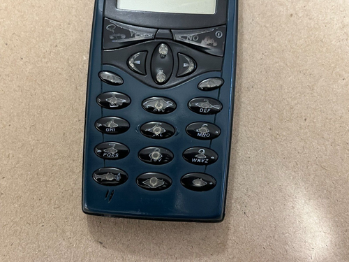 Ericsson R320s ungetestet, ohne Akku - Bild 3 von 11