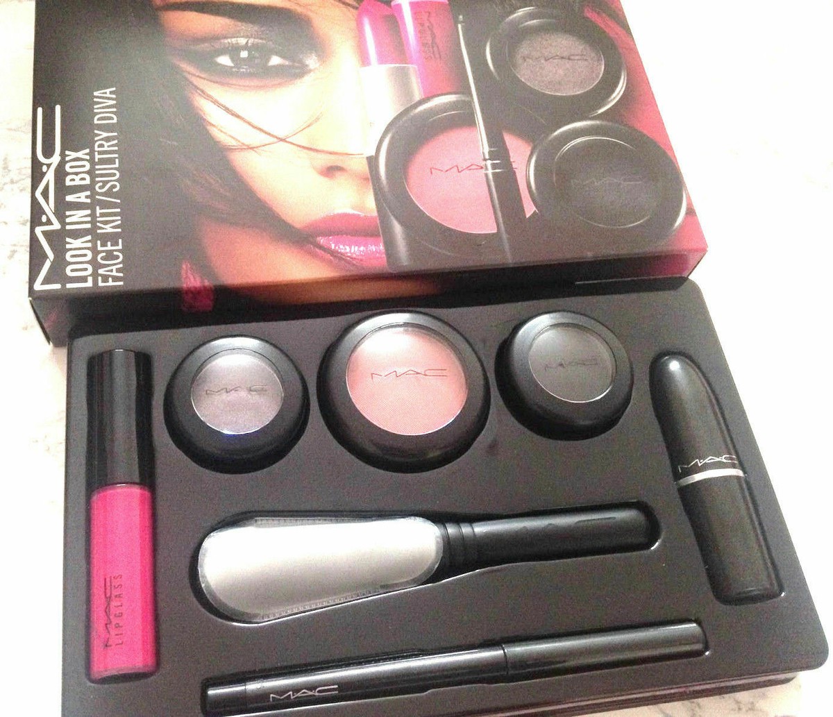 MAC Look In A Box Face Kit Sultry Diva 6 Piece Complete