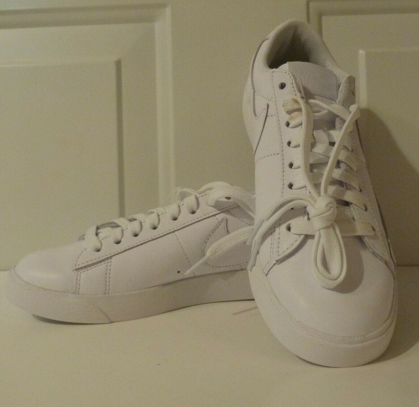Size 7 Nike Blazer Low Le Triple White Av9370 111 For Sale Online Ebay