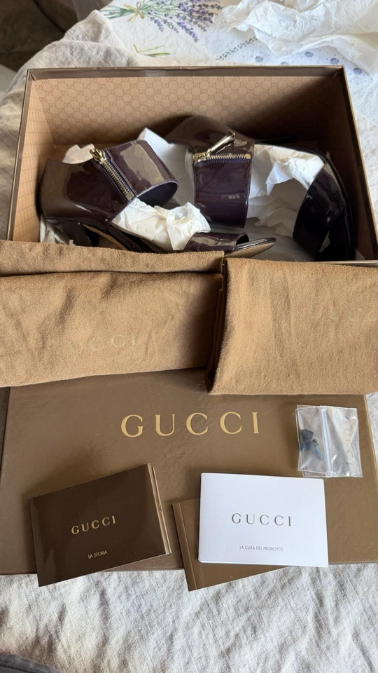 Zapatos mocasines Gucci para mujer Horsebit con flecos, talla 37,5 B zapatos de cuero EE. UU. 7,5 Foto 4 de 4