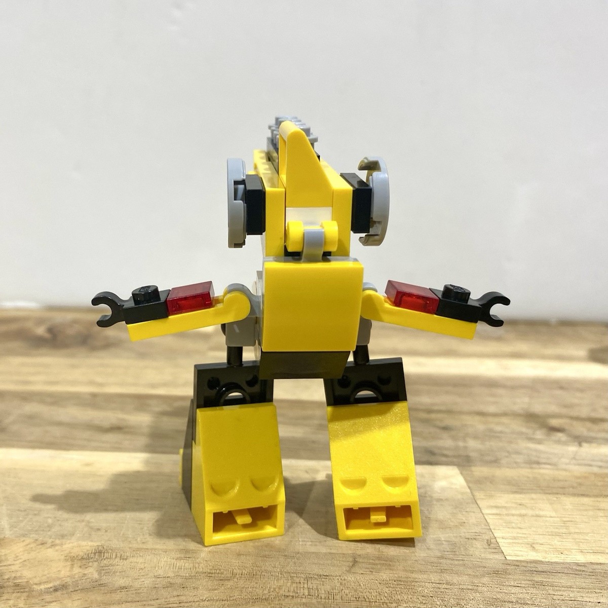 LEGO Mixels Series 6: Wuzzo + Bonus Nixel (41547) - 100% Complete