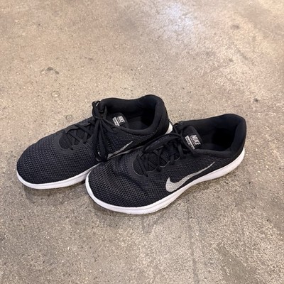 Nike Flex Essential TR Mens 11 Black Training Shoes Gym Crossfit 884778-001 Used