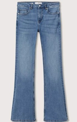 MNG Mango Women's Mid-Rise Flare Size 8 (Tall?) Jeans 33 In. Inseam Medium Blue