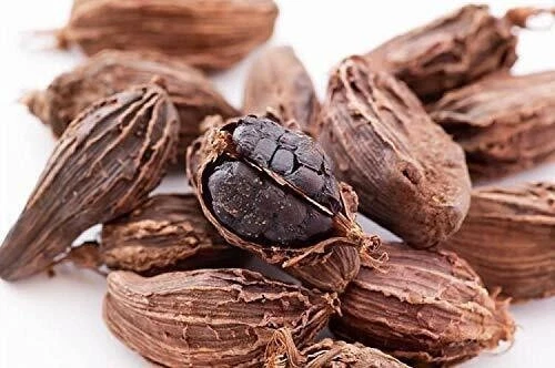Premium Black Cardamom Pods – Aromatic Whole Spice for Cooking & Curries - Image 3 of 4