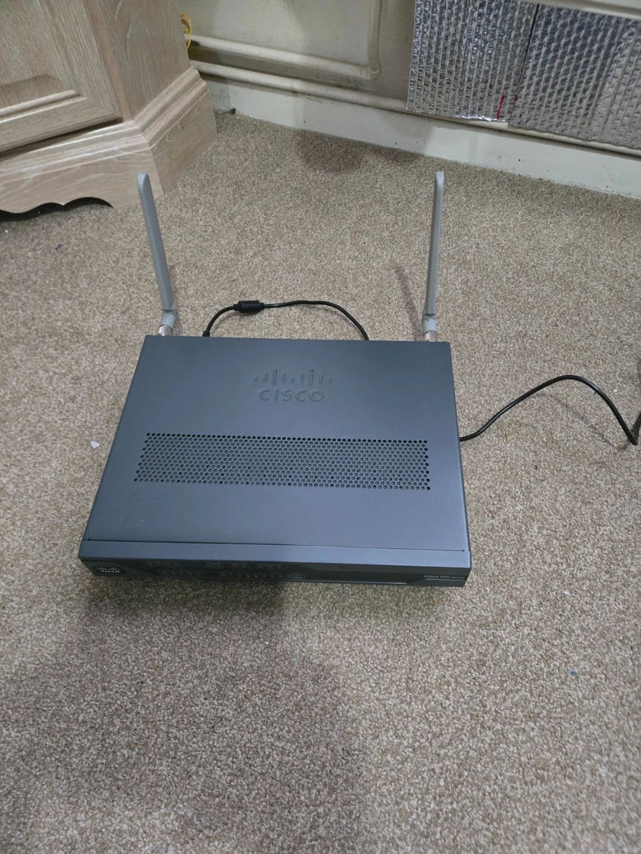 Routeur Cisco 1803/K9 + Carte CF 64 Mo – Matériel Occasion Fonctionnel