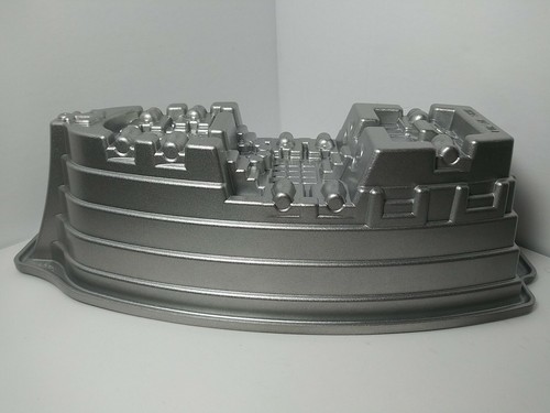 Nordic Ware Piratenschiff Kuchenform Backform Aluminiumguss groß 10 Tassen EUC