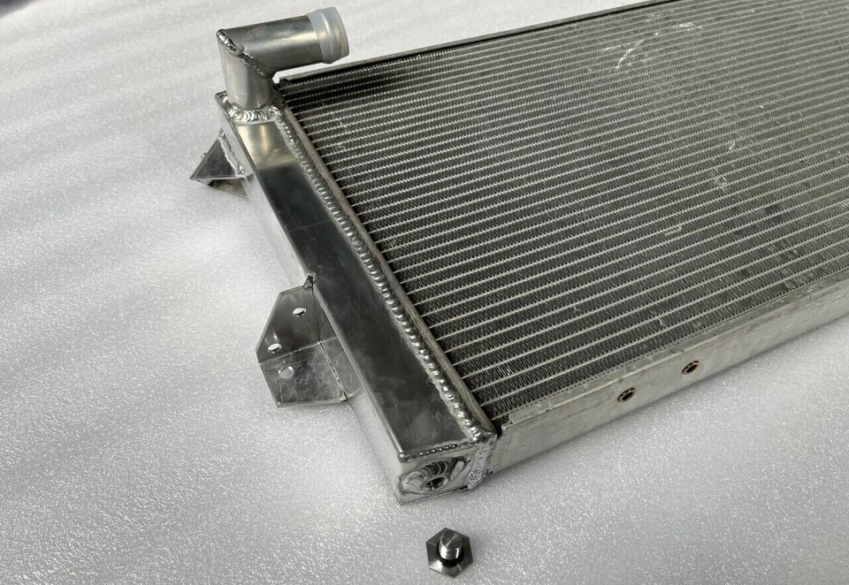 Radiador de aluminio apto para motor TVR Cerbera / Quimera / Griffith V8 50MM Foto 2 de 4