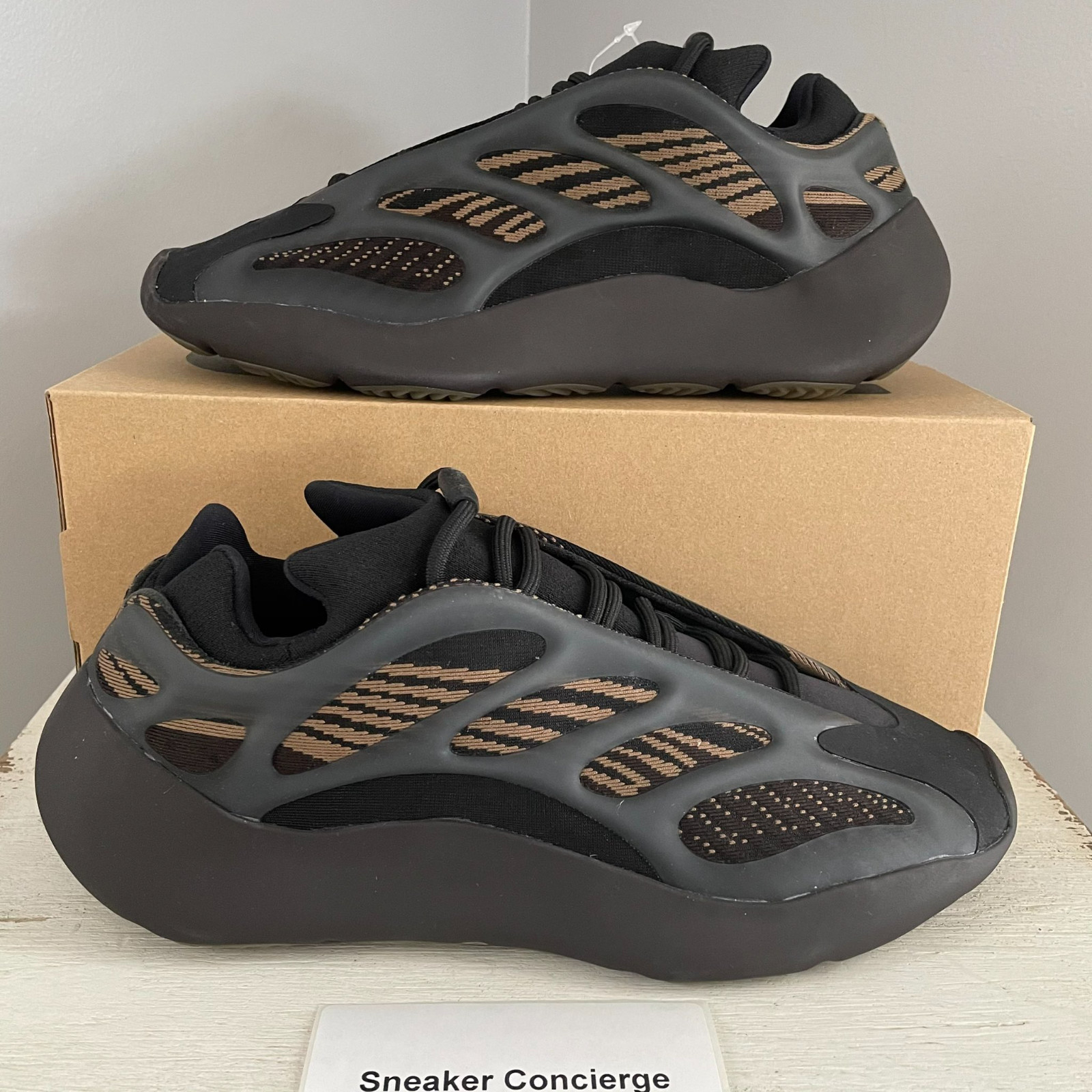 adidas Yeezy 700 купить в Америке, лот 