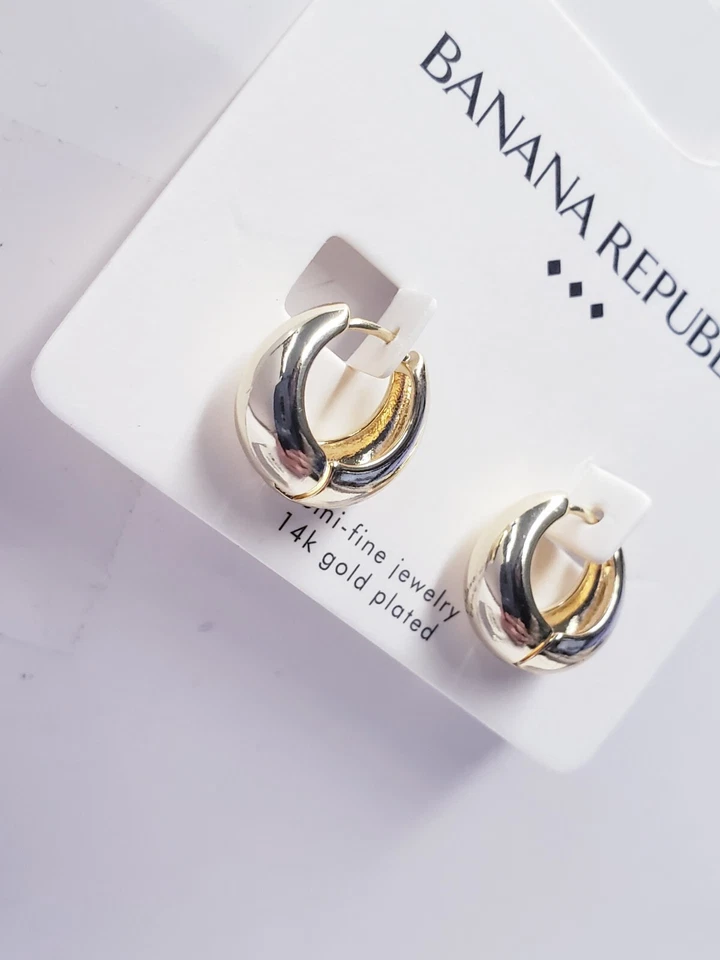 PENDIENTE HUGGIE CHAPADO EN ORO 14K Banana Republic Foto 4 de 4