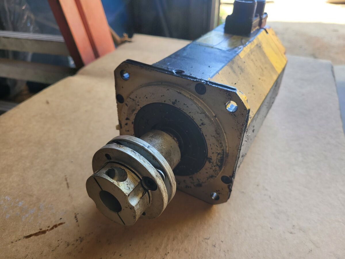 Fanuc CNC AC Servo Motor Alpha 6/2000 Type A06B-0127-B077 Fanuc CNC AC Servo Motor Alpha 6/2000 Type A06B-0127-B077