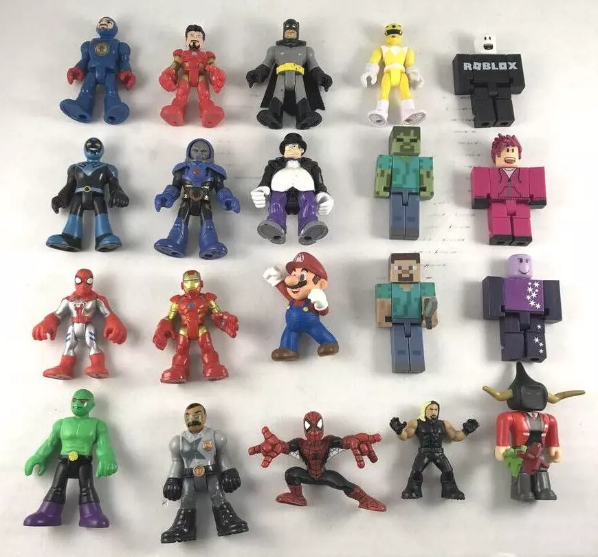 20 Action Figure Mixed Lot ~ Marvel DC Roblox Minecraft Super Mario & More  !!